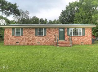 34 Glenwood Dr, Sumter, SC 29153