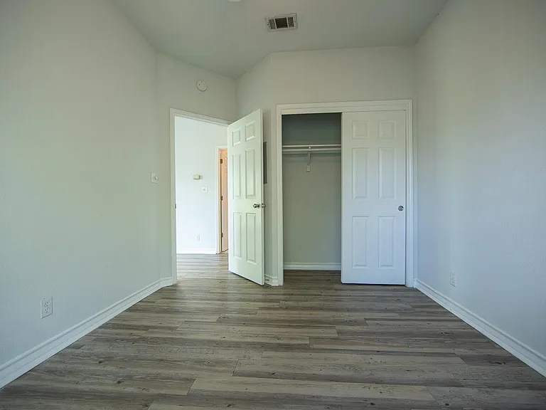 1x1 Bedroom