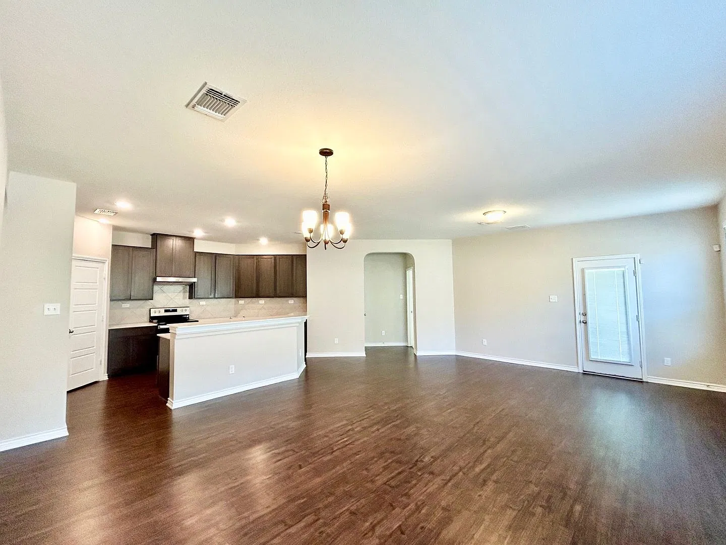 3bed / 2 Bath House For Lease In New Braunfels! Available Now! — Photo 3