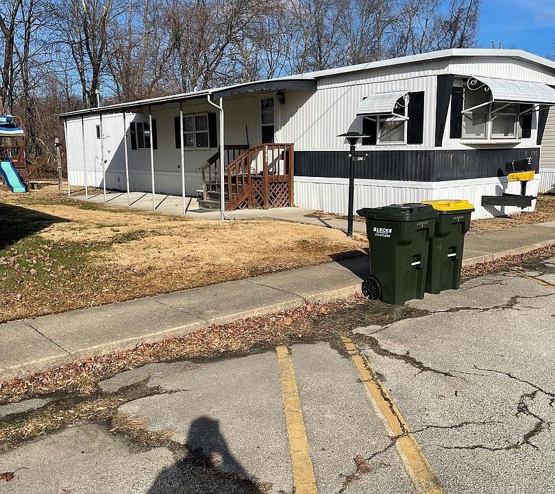 1st image of 3598 Iris Ave