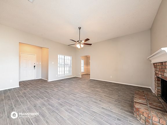 4th image of 1805 Chapman Dr
