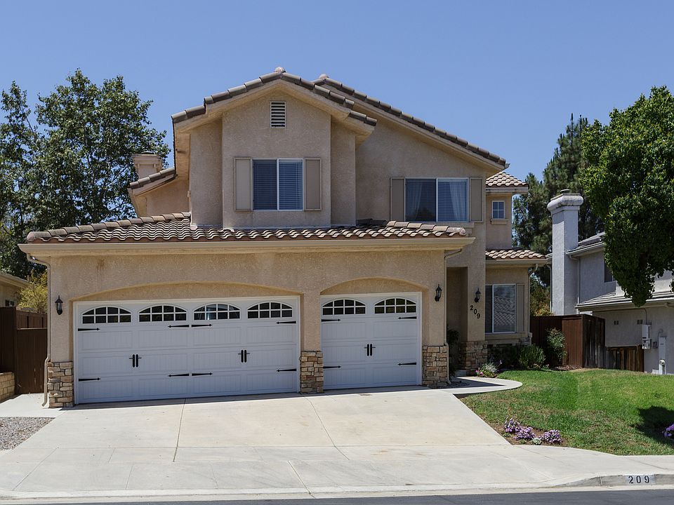 1st image of 209 Windrose Ct