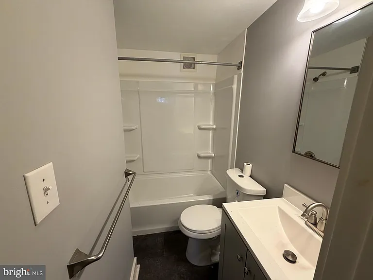 134 W Airy St — Photo 11