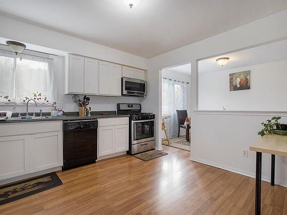 5th image of 3845 Beech Dr