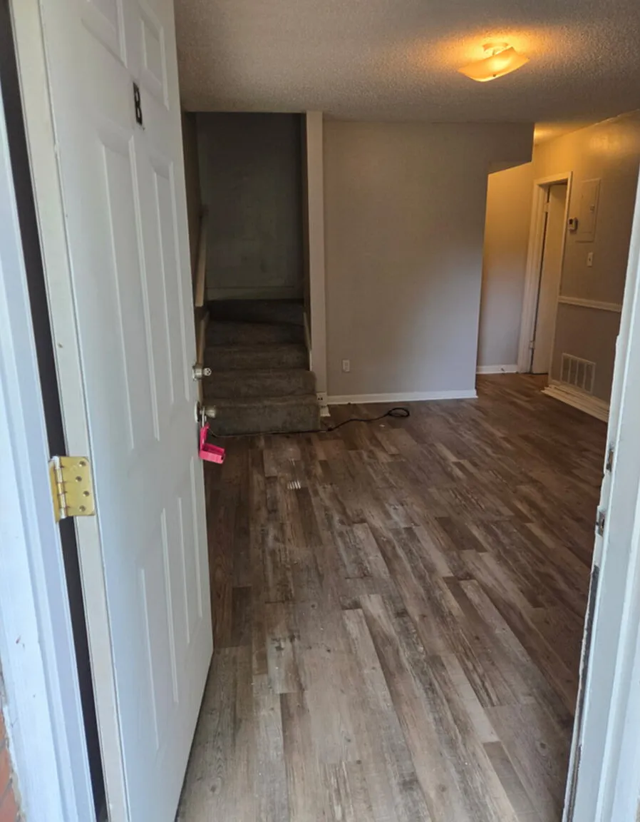 2 bed, 1.5 bath, 1000 sqft, $1,150 — Photo 2