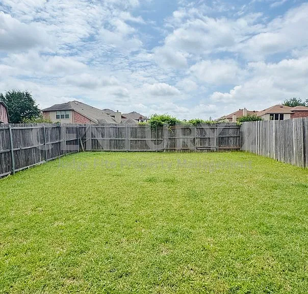 2260 Stonebrook Ln — Photo 14