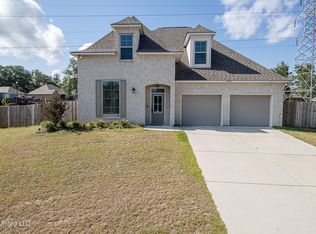 12088 Michael Grace Dr, Gulfport, MS 39503