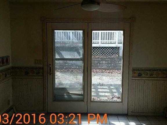 French door to back yard
