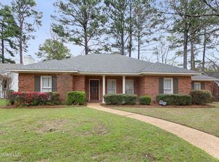5124 Heatherton Dr, Jackson, MS 39211