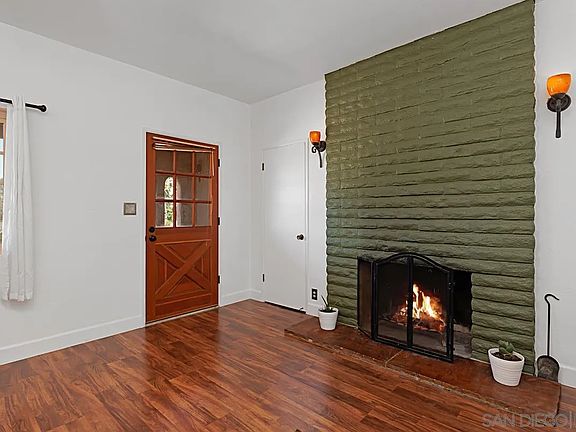 3rd image of 704 Barsby St