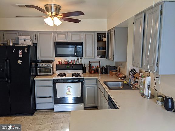 4th image of 3021 Federal Hill Dr