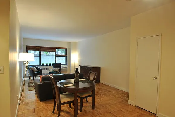 Sold by Real Direct | media 17