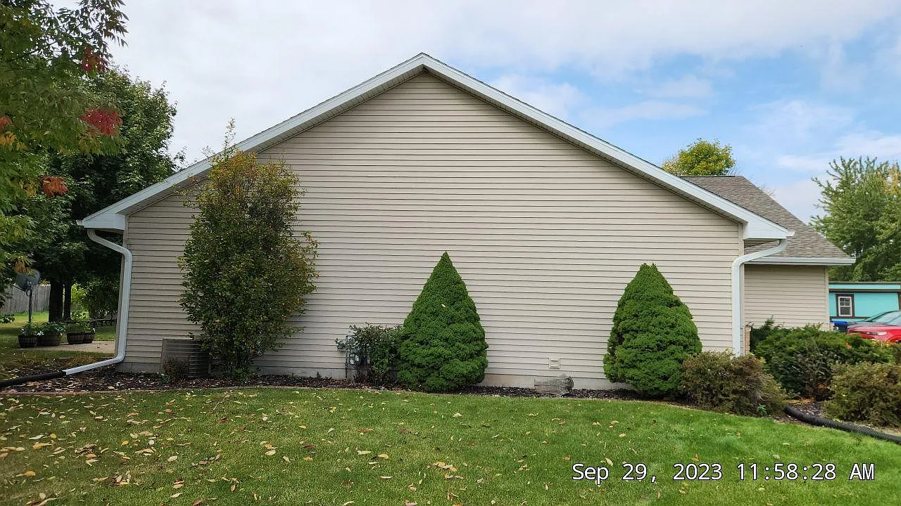 W3181 Westowne Ct — Photo 3