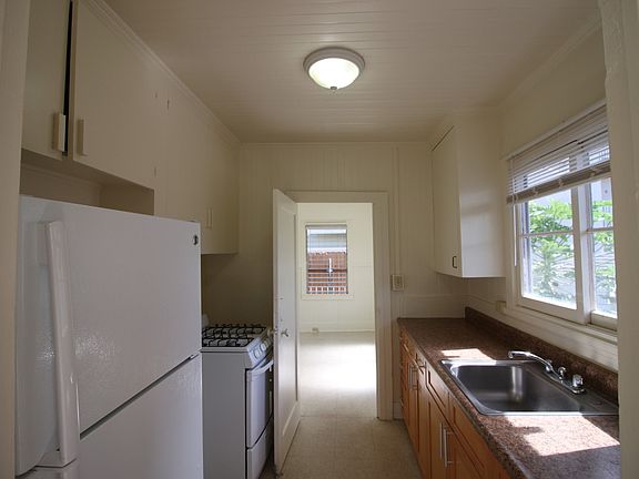 5th image of 1076-1084 Karratti Ln #1084B