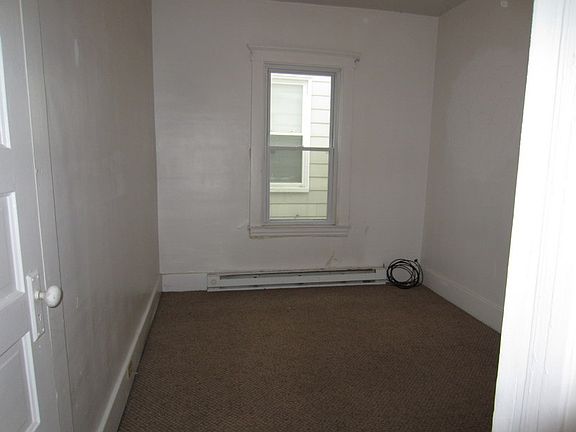 3rd image of 3140 Trowbridge St