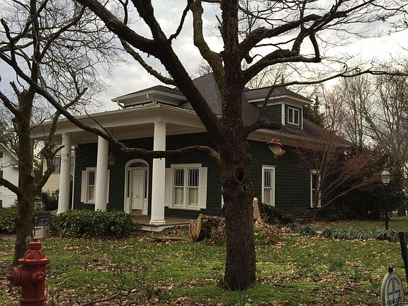 4th image of 161 Grand Ave