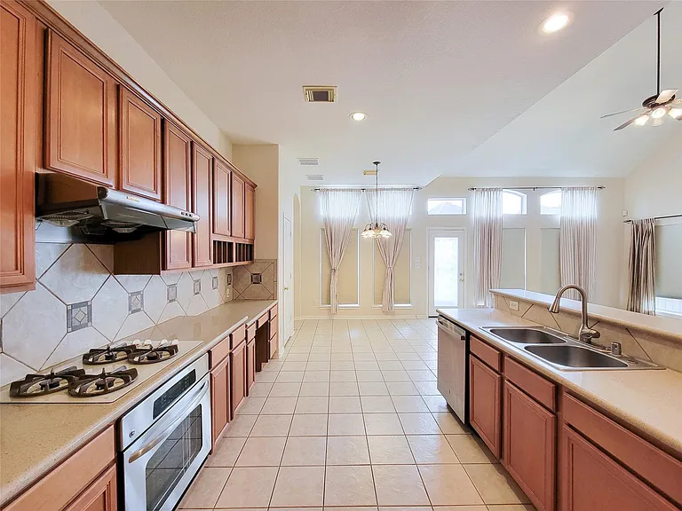 2622 Katie Harbor Dr — Photo 27