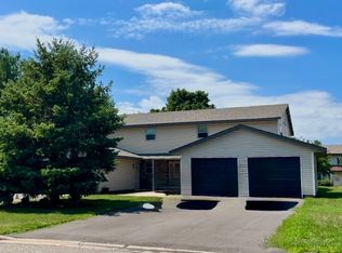 1613 Redwood Dr #201, Hudson, WI 54016