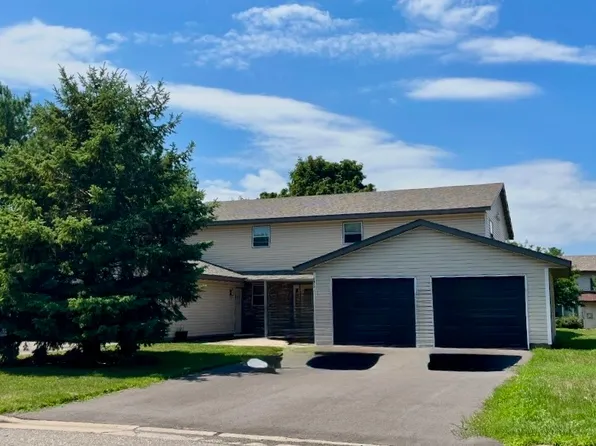 1613 Redwood Dr #201, Hudson, WI 54016
