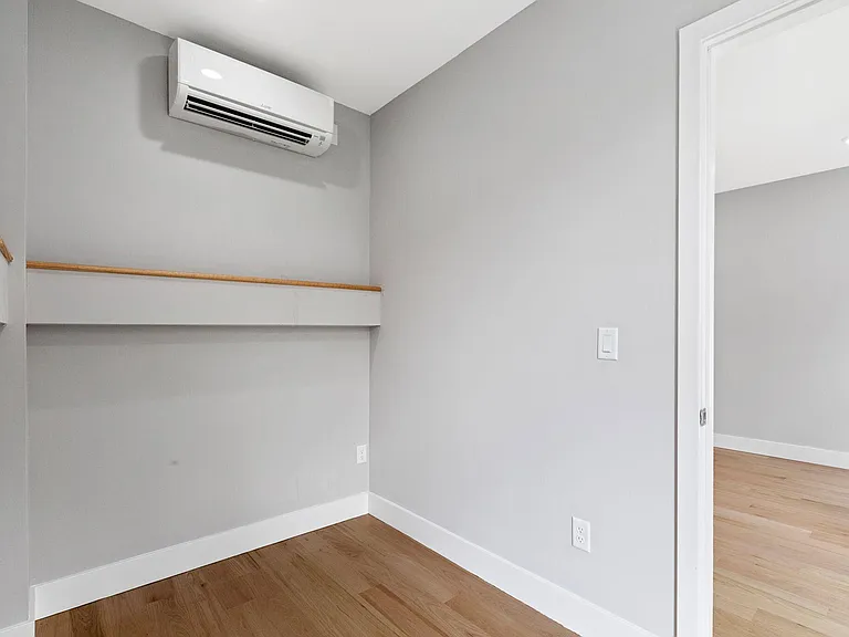 628 Bloomfield St #2 — Photo 13