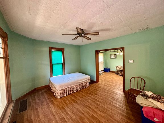 4th image of 442478 S Shore Dr
