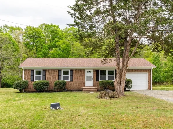 2409 Robertscourt Rd, Greensboro, NC 27406