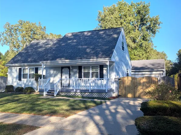 16103 Meadow Dr, Romulus, MI 48174