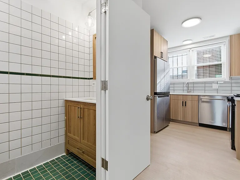 5915 N Milwaukee Ave #G — Photo 10