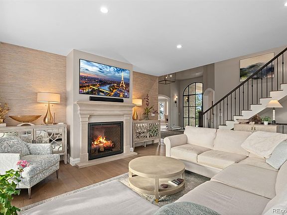 4th image of 284 Skyhill Drive