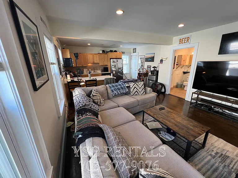 237 Everett St #237 — Photo 14