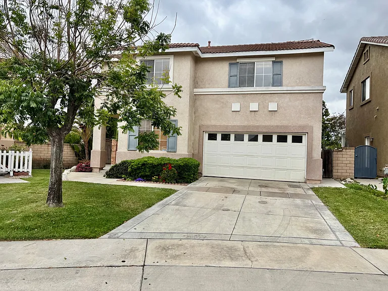 11839 Garrison Dr — Photo 1