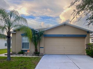 7865 Carriage Pointe Dr, Gibsonton, FL 33534