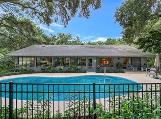 2 Sherman Pl, Hilton Head Island, SC 29928