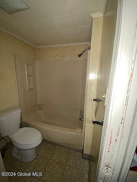 5th image of 759 Bailey Street