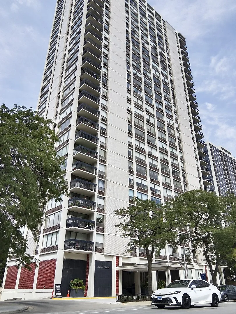 1 bed, 800 sqft, $2,850 — Photo 1