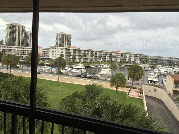 4th image of 1030 Us Highway 1 APT 401