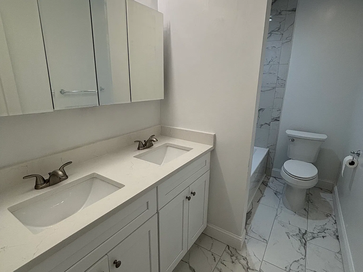 2 bed, 1140 sqft, $2,100 — Photo 4