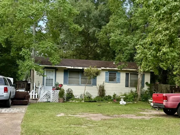 207 Massee Dr, Dothan, AL 36301