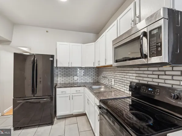 1615 W Westmoreland St, Philadelphia, PA 19140