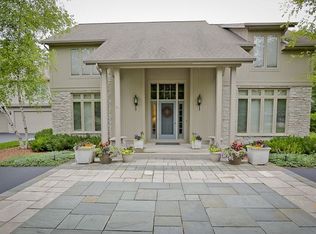 11525 N Mulberry Dr, Mequon, WI 53092