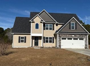 110 Sonia Dr, Hubert, NC 28539