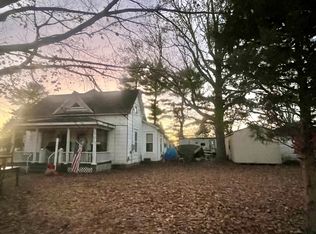 306 S Howard St, Newman, IL 61942