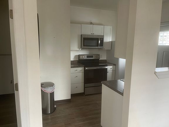 3rd image of 139 W Acadia Ave #139