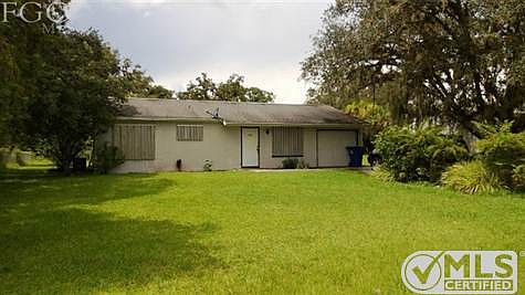 Front View of home.