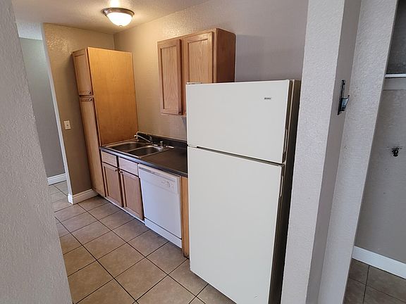 5th image of 1801 Bearden Ave