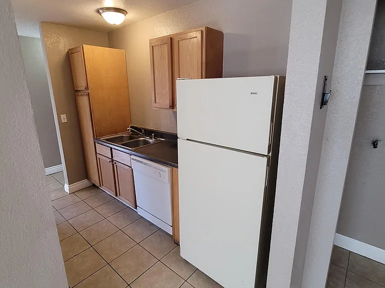 1801 Bearden Ave — Photo 6