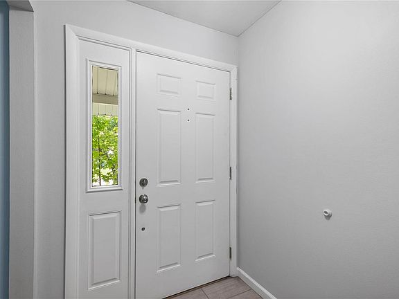 4th image of 1356 Glenrock Dr