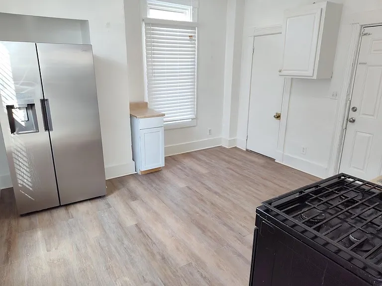 5800 Sierra St — Photo 2