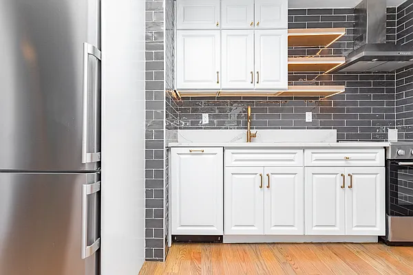 Rented by Brooklyn Group | media 90