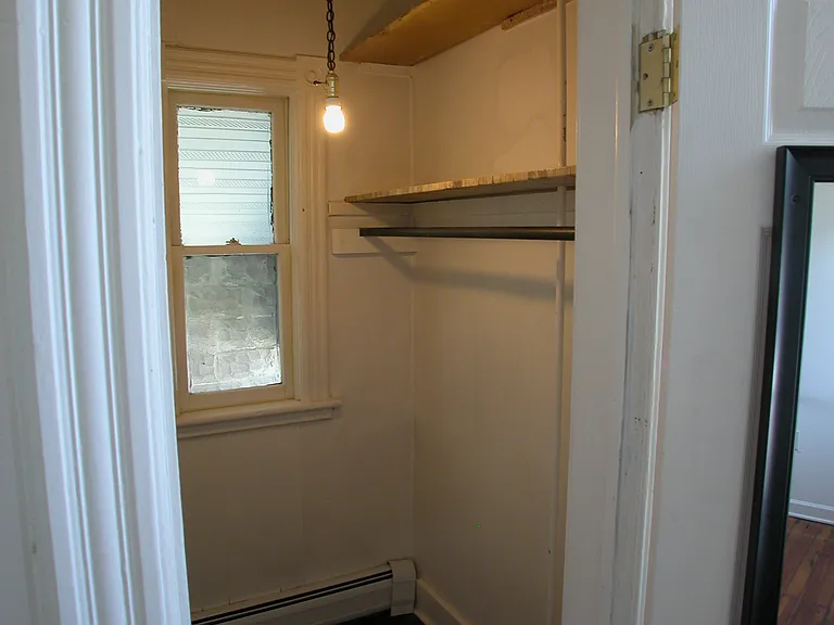 534 Yates St #B — Photo 13